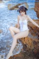 Coser @ 抖 娘 - 利 世: 獒 犬 海边 泳装 (41 photos) P10 No.cd266b Image No. 5